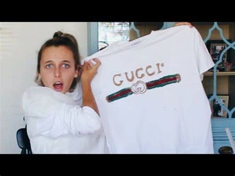 emma chamberlain pink fanny gucci pack|emma chamberlain.